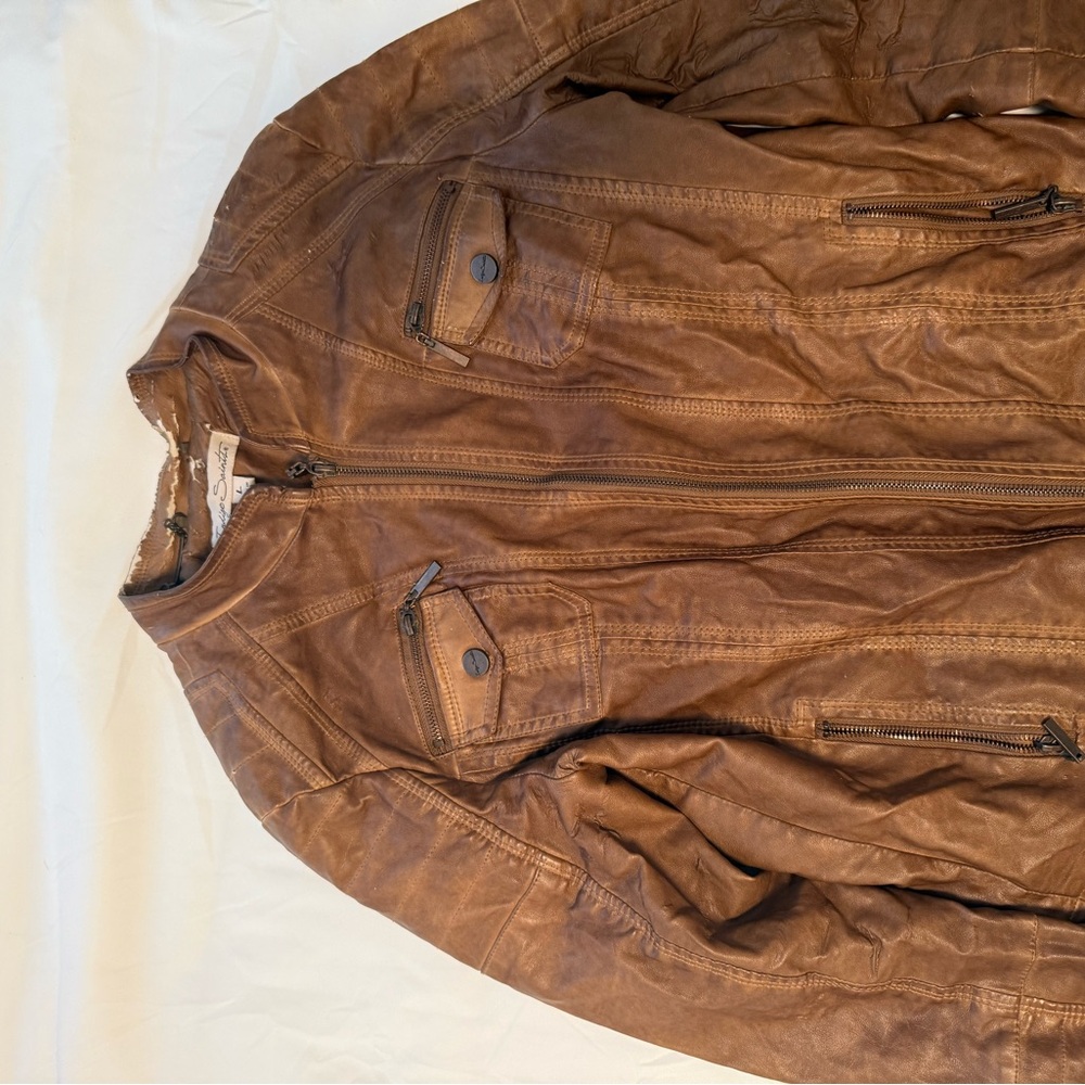 Brown Leather Jacket with Ribbed Collar and Relaxed Fit